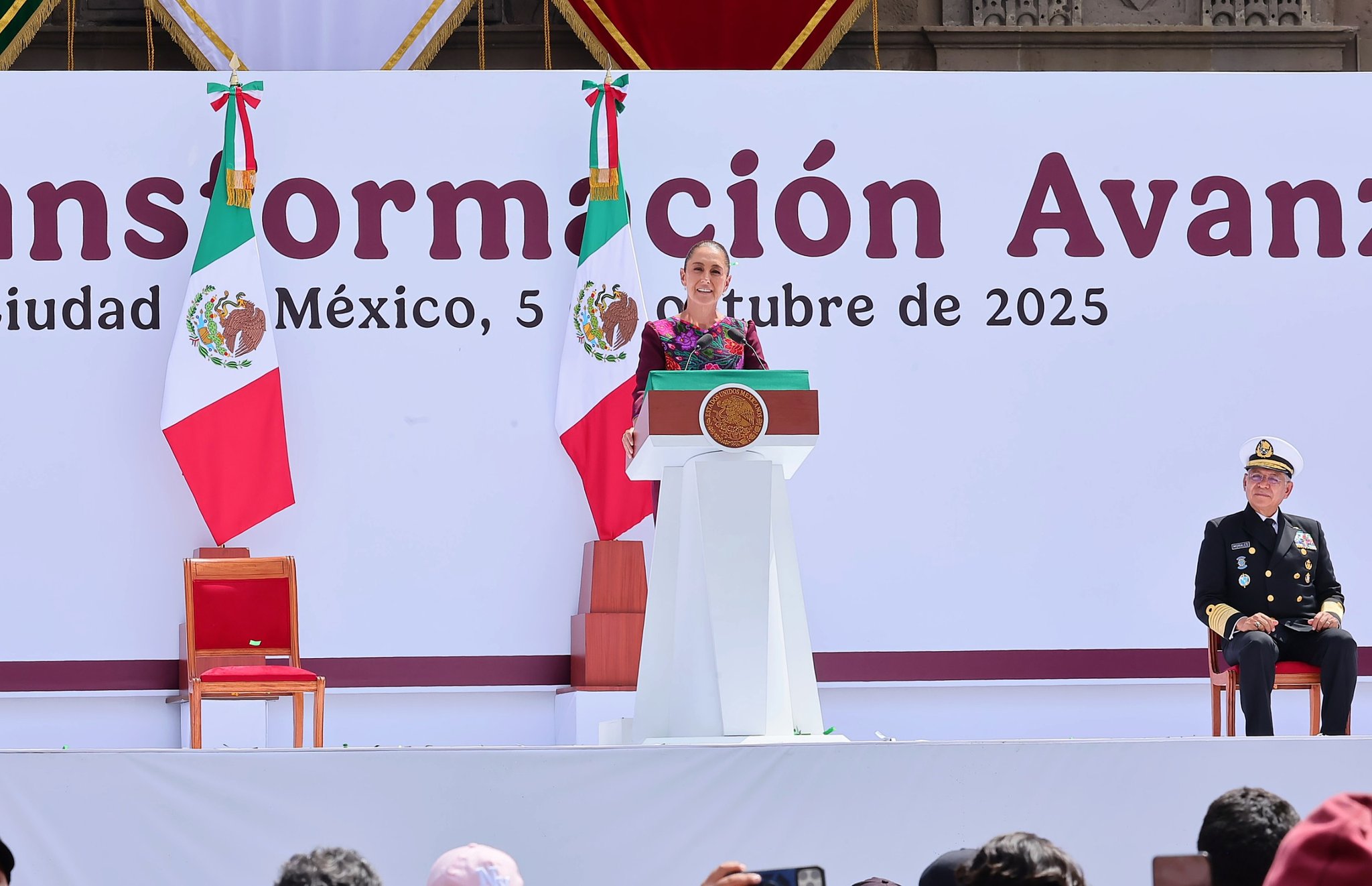 Sheinbaum rinde primer informe ante miles de mexicanos