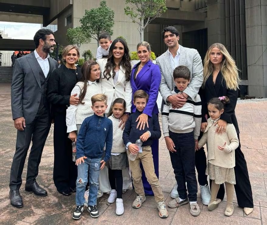 Alessandra Rojo familia