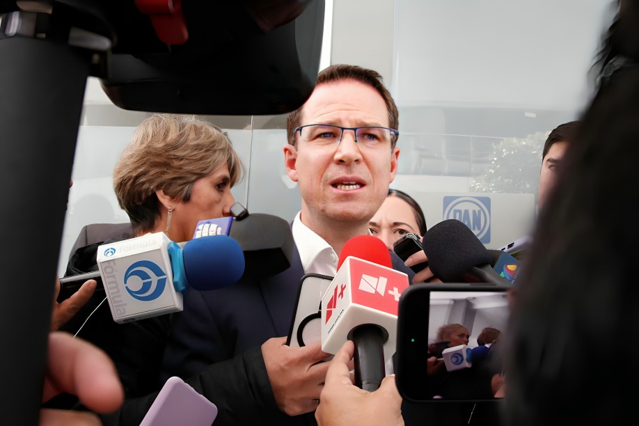Ricardo Anaya muestra solidaridad a Sheinbaum