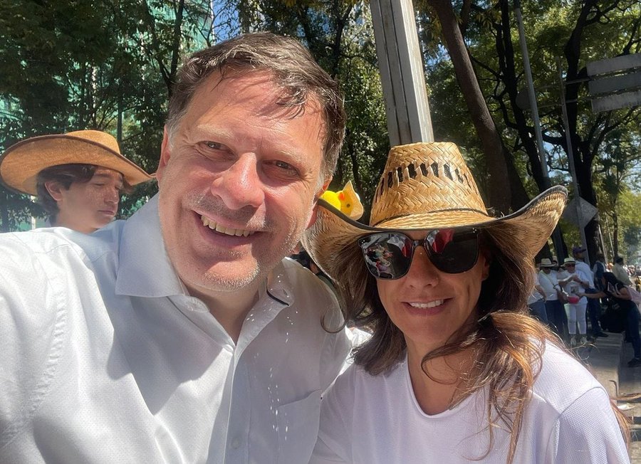 Belaunzaran y Lourdes