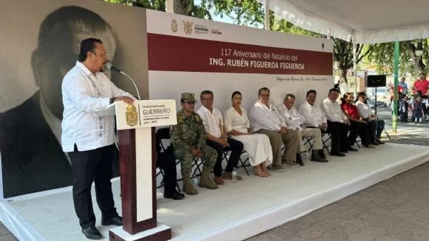 Conmemoran a Rubén Figueroa