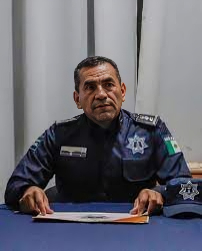 Coronel cercano a Manzo