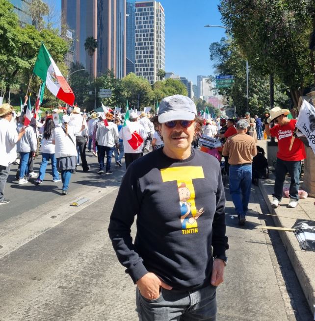 Gabriel Quadri en marcha de la Generación Z