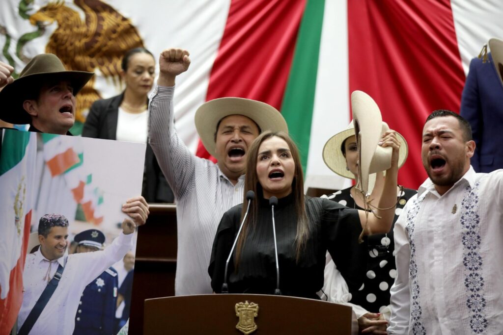 Grecia Quiroz envía mensaje a Carlos Manzo