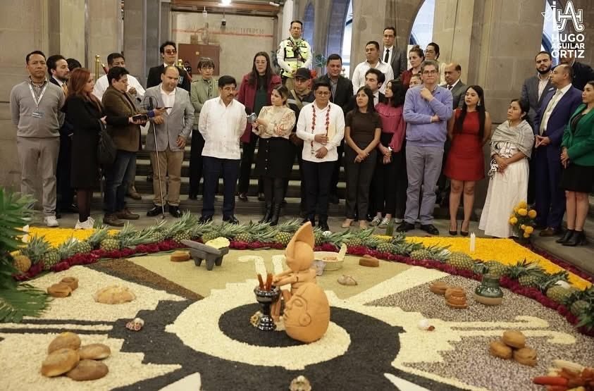 Hugo Aguilar inaugura ofrenda en sede de la SCJN
