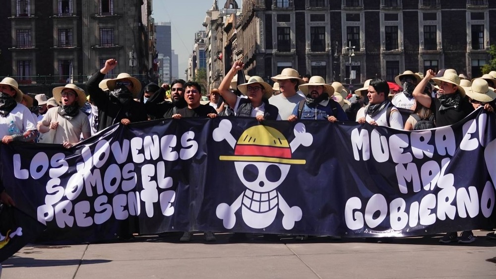 Kenia López defiende marcha