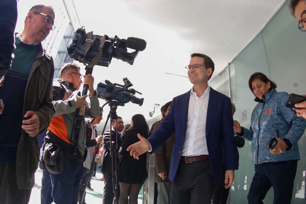 Ricardo Anaya contra Sheinbaum