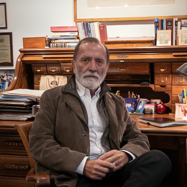 Alito Moreno estalla vs- críticas de Epigmenio