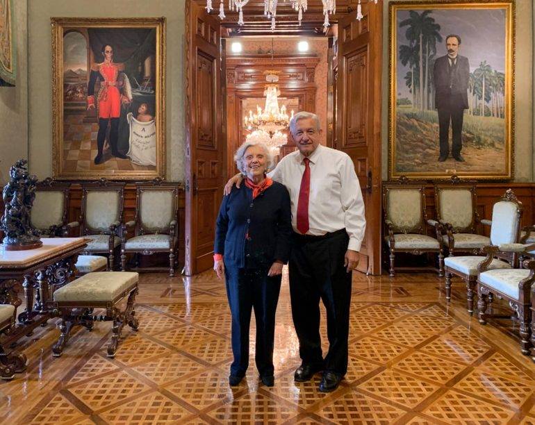 AMLO y Poniatowska