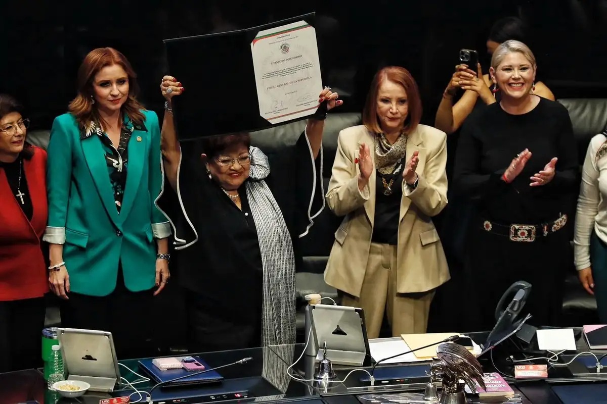 Ernestina en Senado