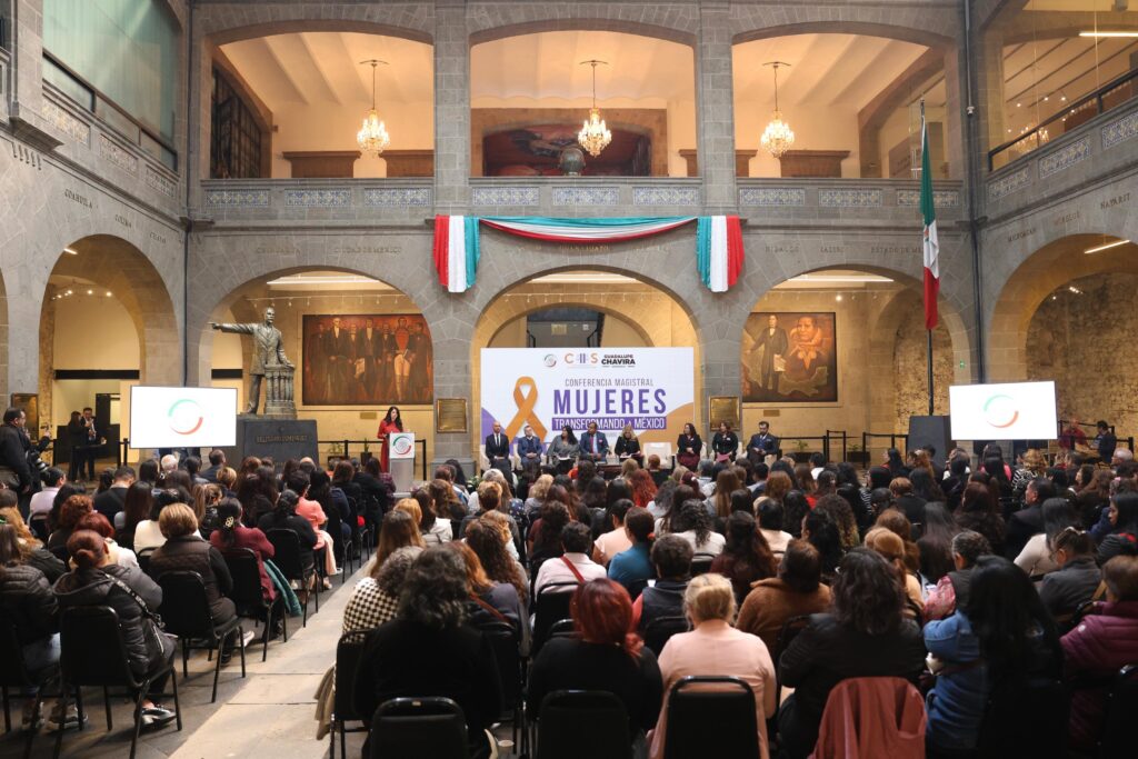Foro mujeres Guadalupe Chavira