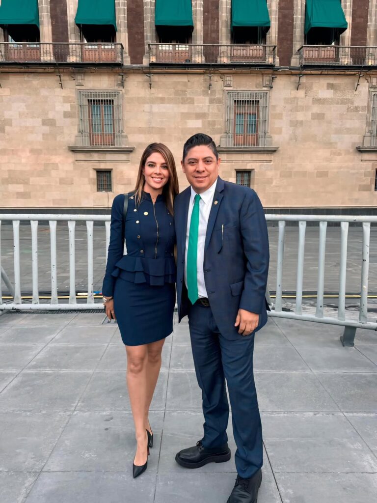 gobernador Ricardo Gallardo y esposa