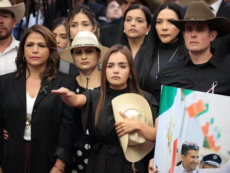 Grecia Quiroz y Carlos Bautista Tefolla