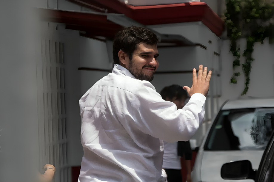 Latinus asegura que hijo de AMLO supervisó Tren Interoceánico