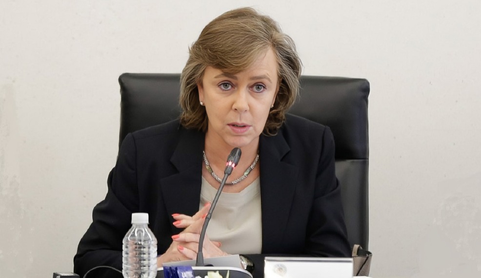 María Amparo Casar logró que Pemex pagara colegiaturas de sus hijos