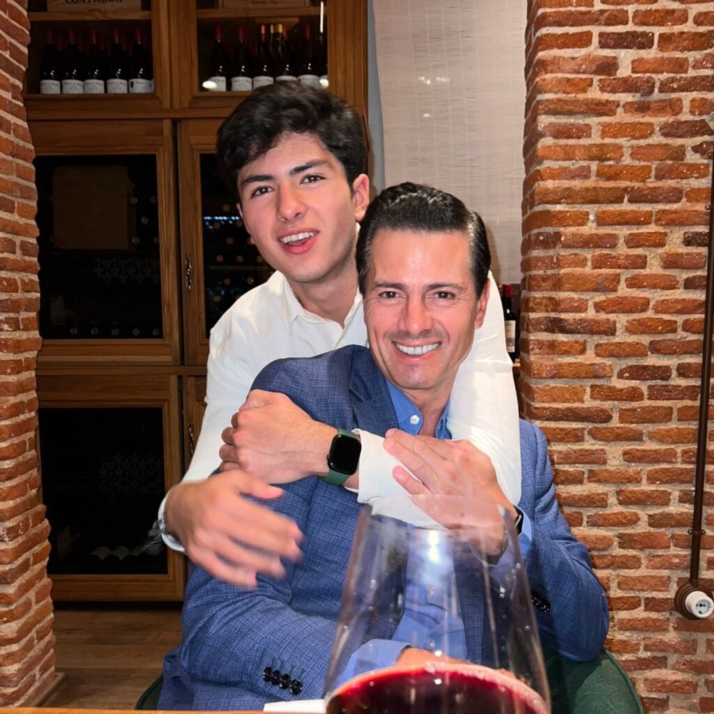 Peña Nieto y su hijo
