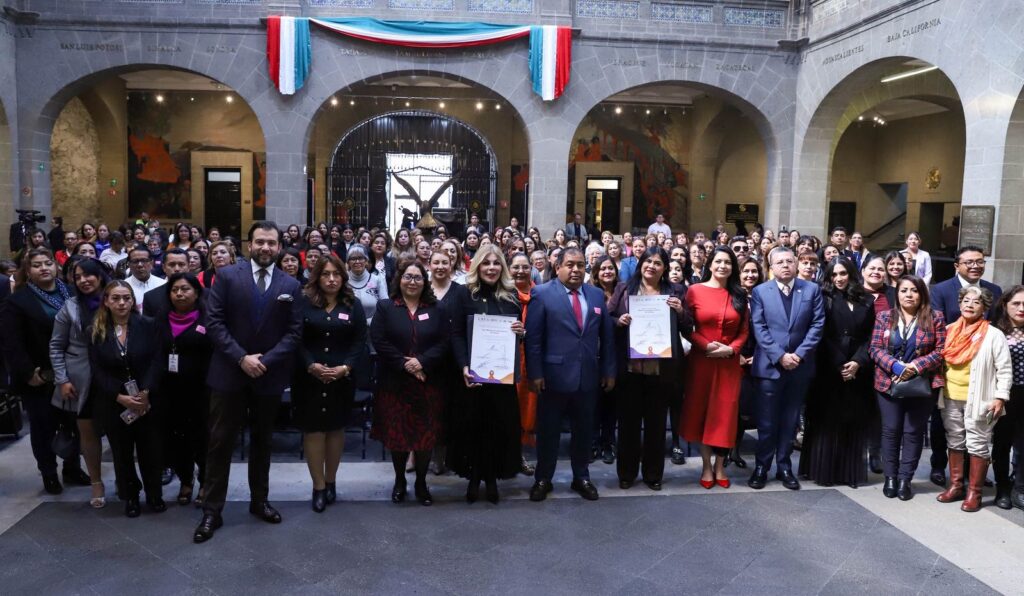 Senadora Chavira evento mujeres