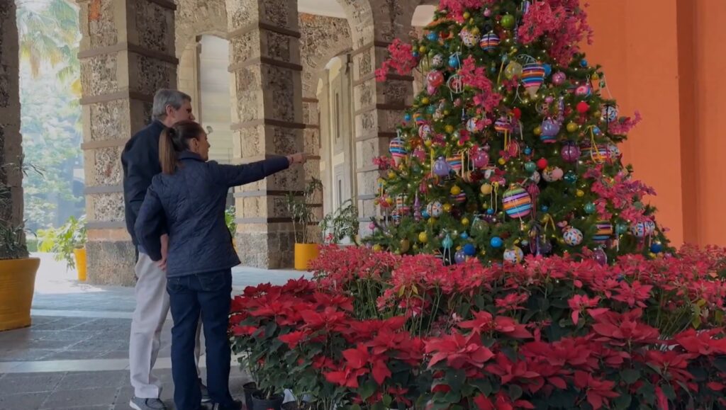 Sheinbaum y esposo en Palacio Nacional