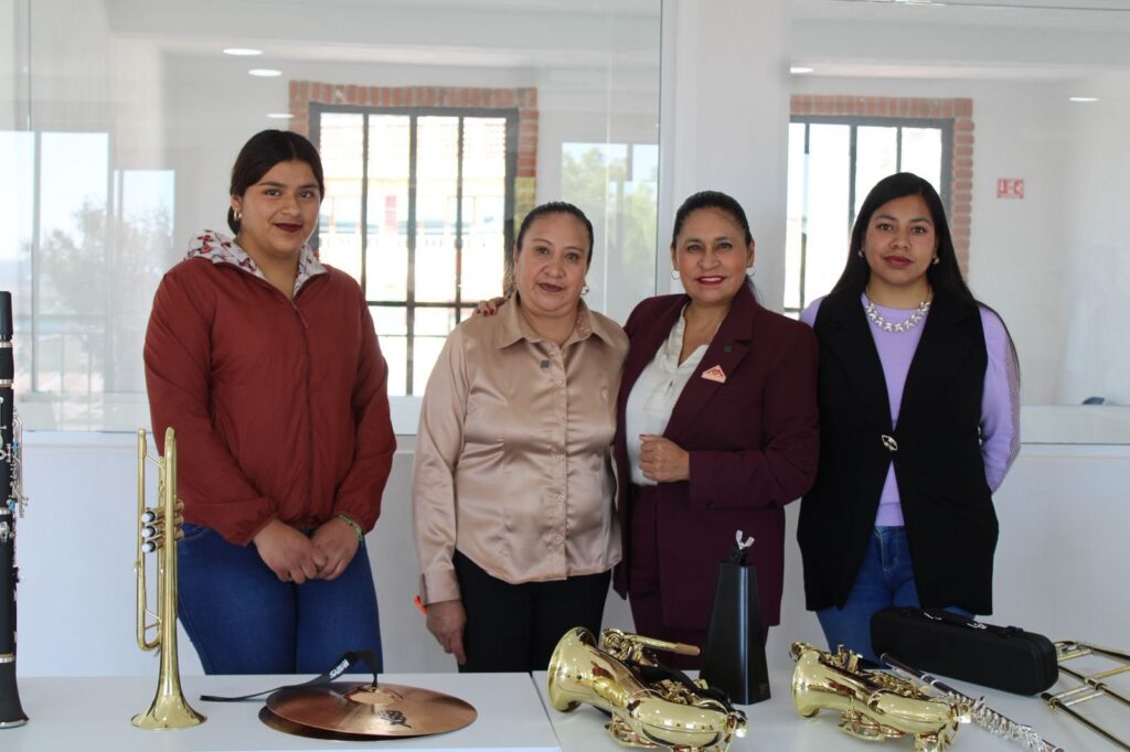 Ana Lilia Rivera escuela de música