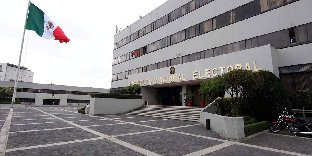 Ricardo Anaya arremete contra Morena por reforma electoral