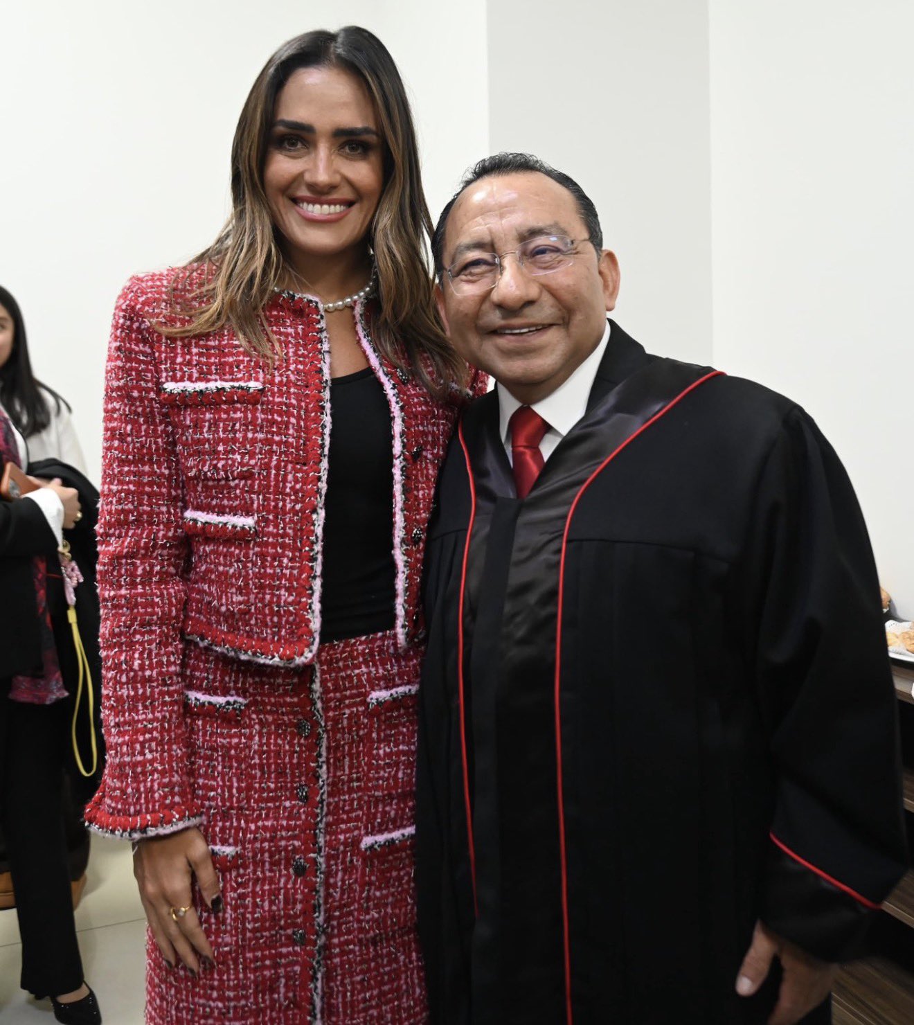 Atuendo "Chanel" Alessandra Rojo