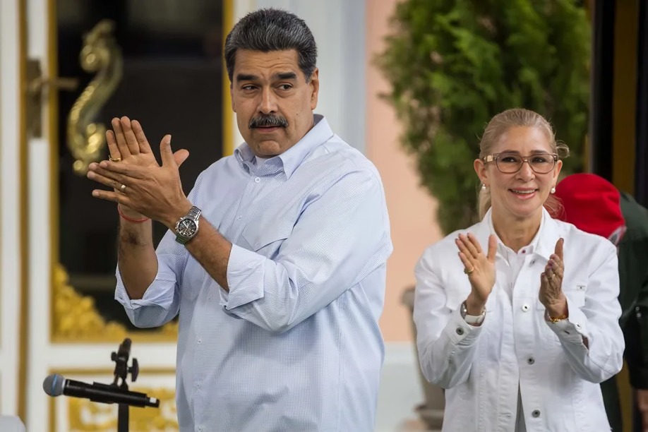 ¿De qué se le acusa a Cilia Flores?