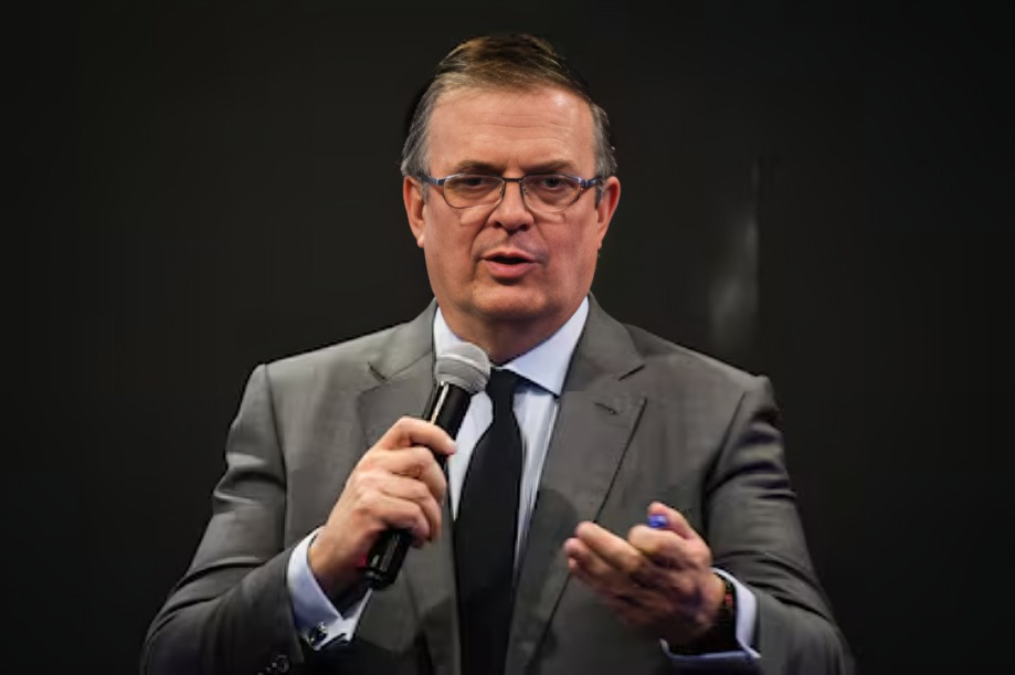 Ebrard se reune con Greer