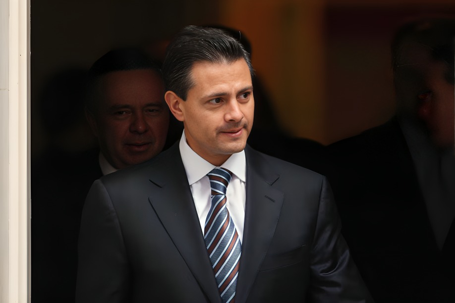 Expertos piden retomar NAIM de EPN
