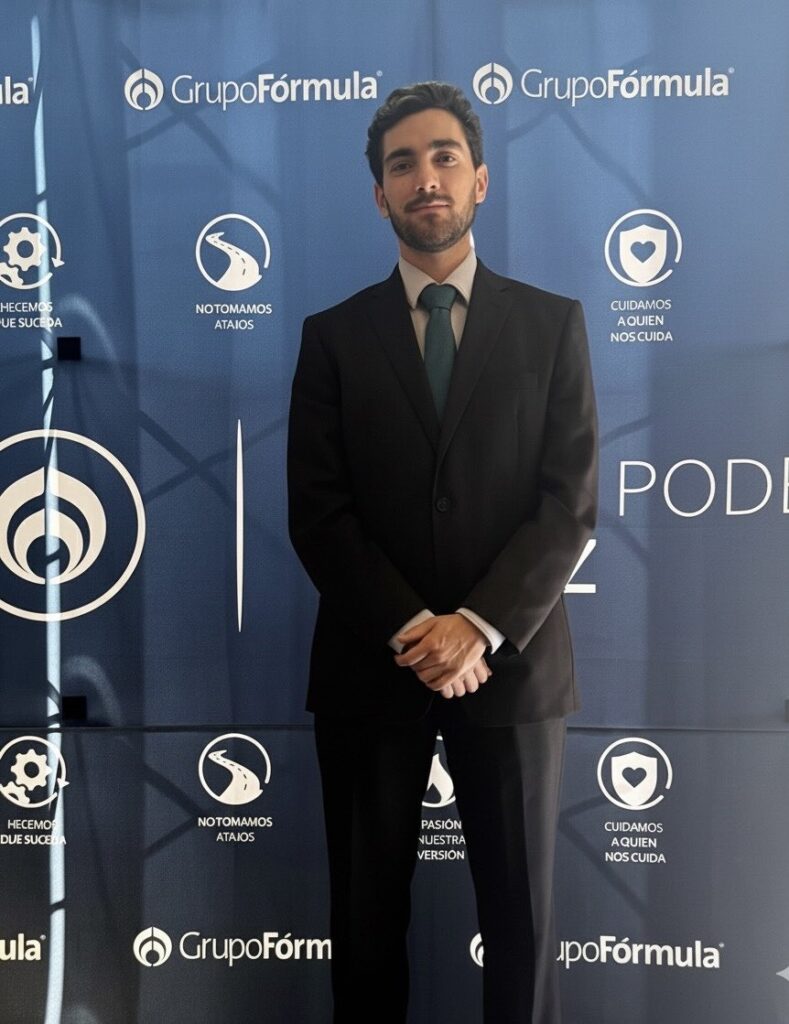 Julian Mazoy, periodista