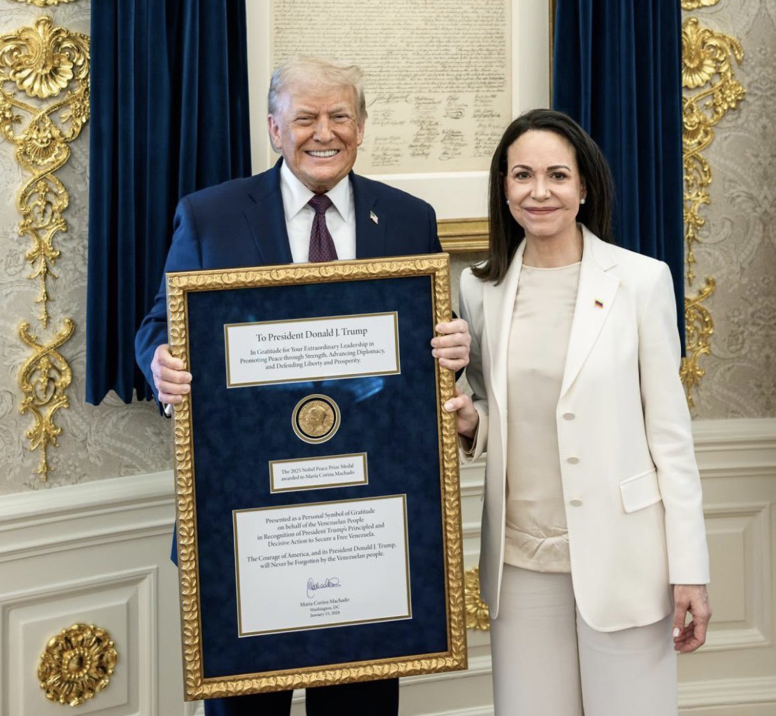 María Corina entrega Nobel a Trump