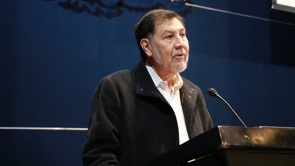 Noroña exhibe camionetas de Alito Moreno