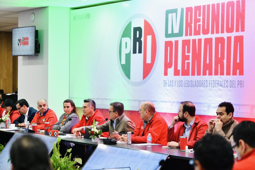 reunión plenaria PRI