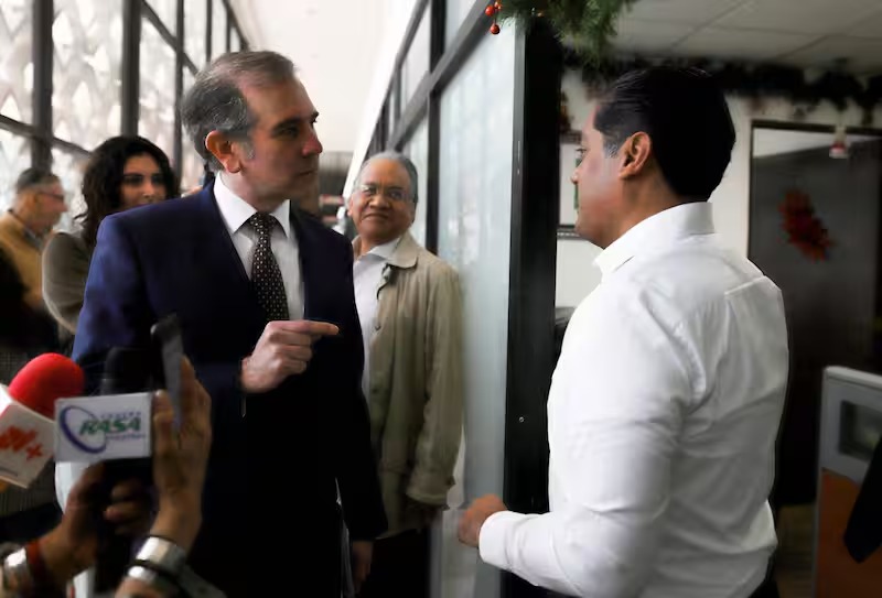Sergio Gutiérrez encara a Lorenzo
