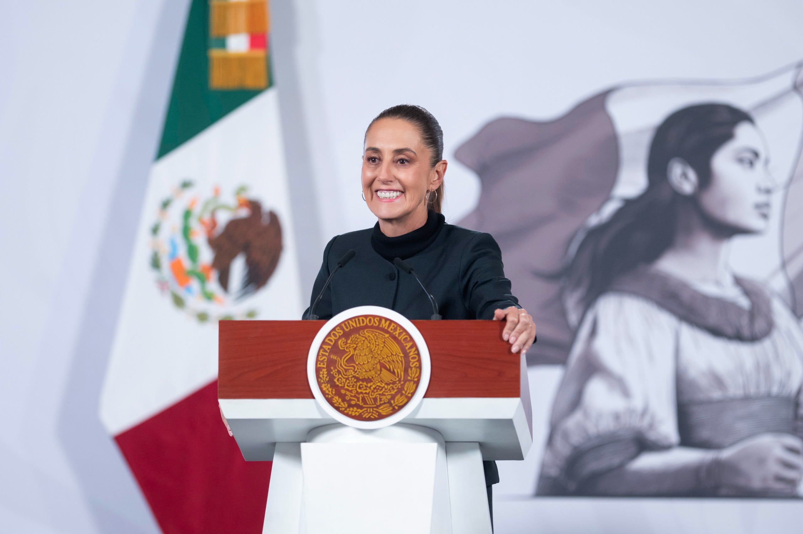 Sheinbaum exhibe a la oposición