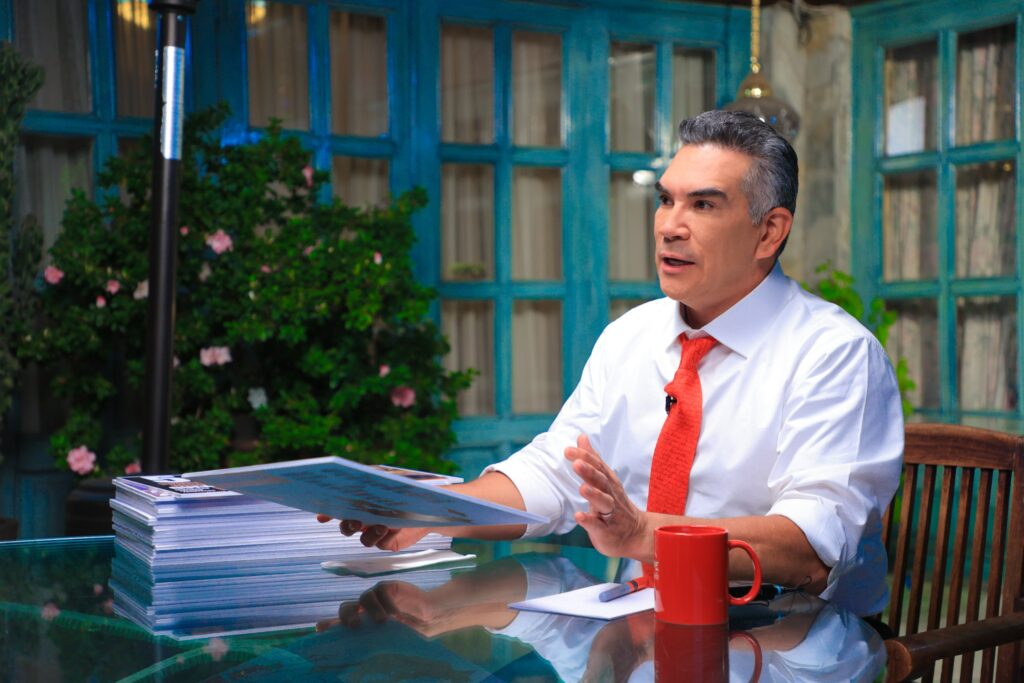 Alito Moreno presenta portadas