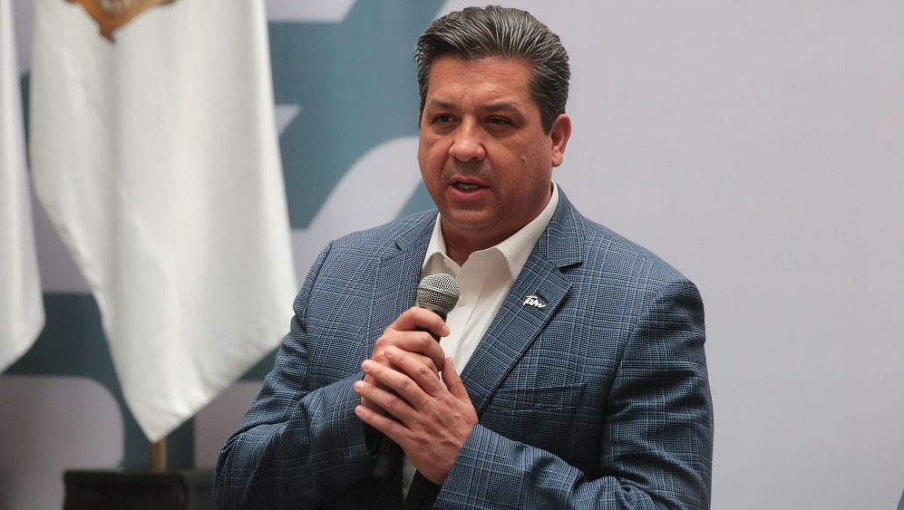 Cabeza de Vaca acude a entrevista con Ciro Gómez