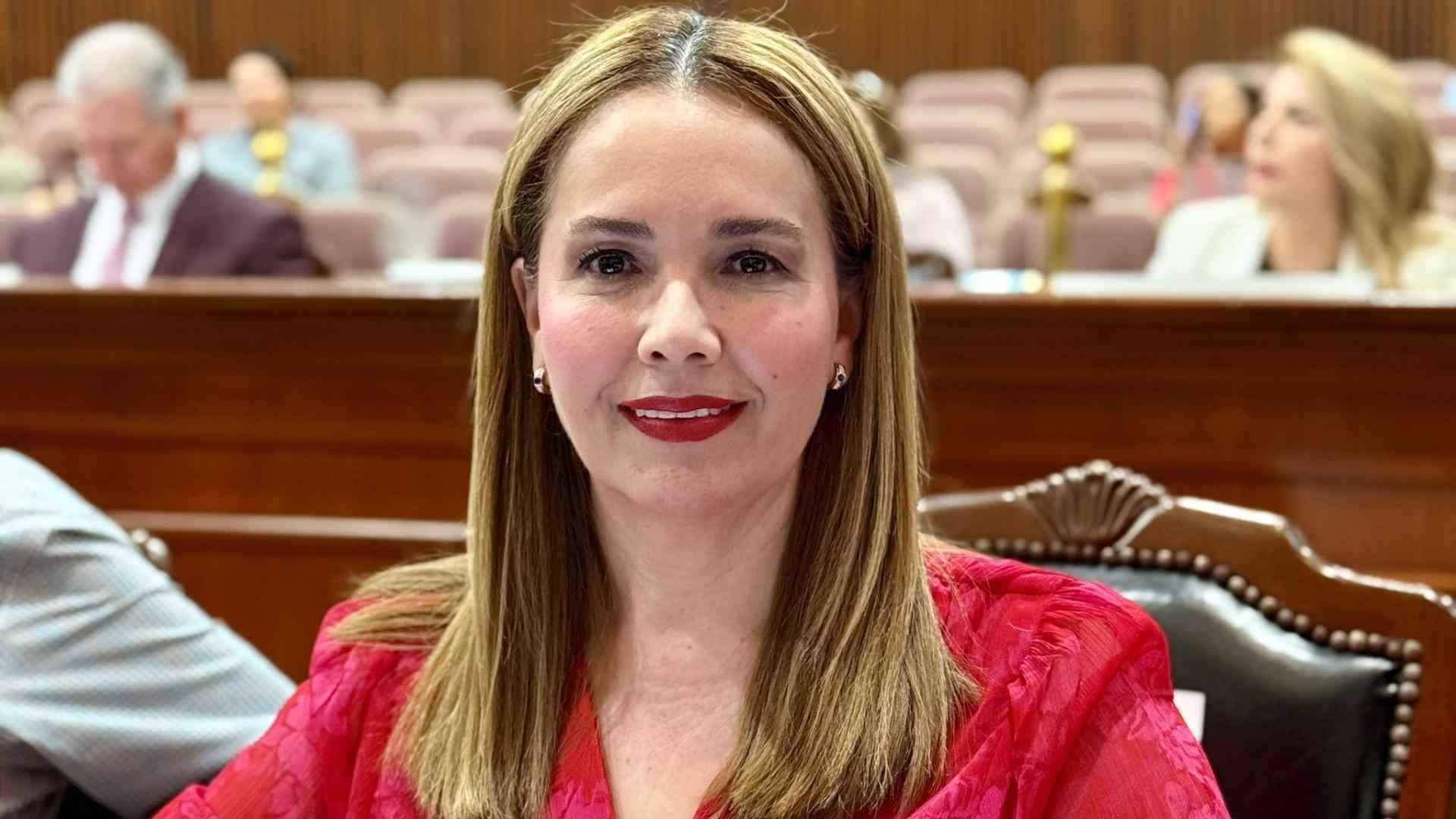 Diputada de MC Elizabeth Montoya 