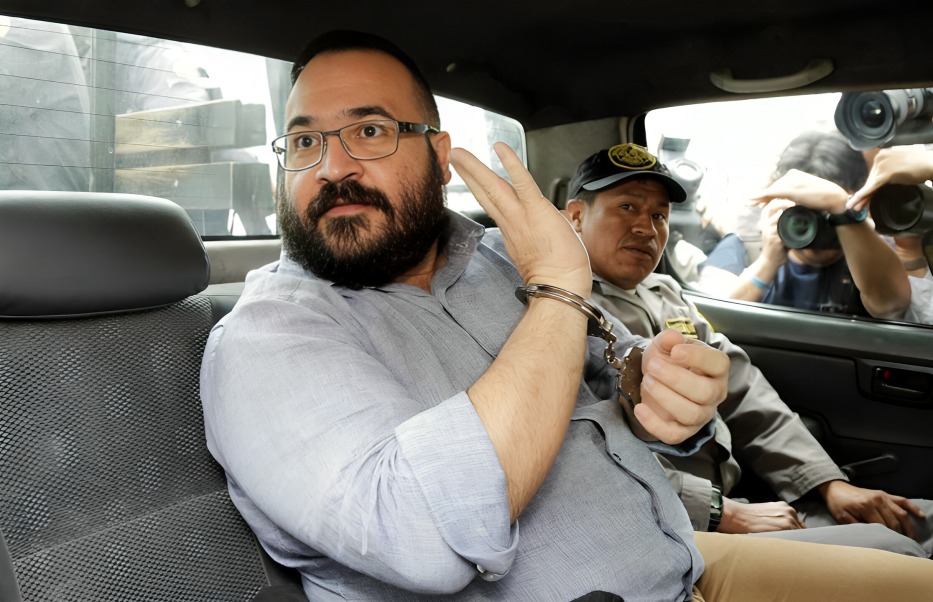 FGR va contra Javier Duarte