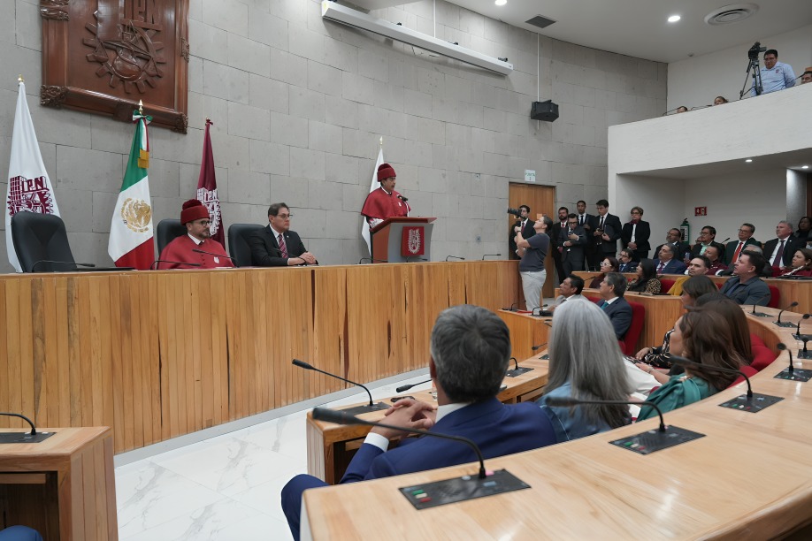 IPN destaca trayectoria de Sergio Salomón