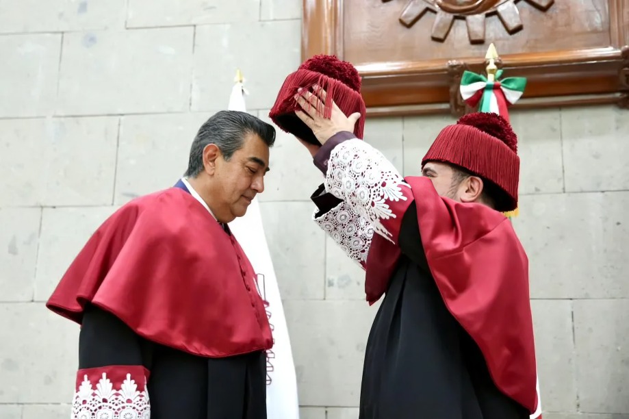 IPN otorga reconocimiento a Sergio Salomón por impulsar la educación