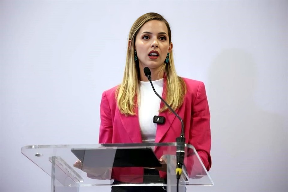 Mariana Rodríguez se lanza contra Morena
