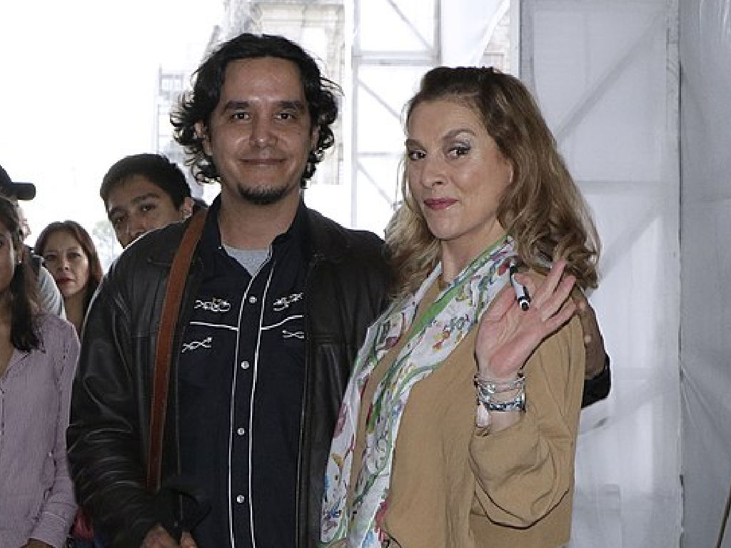 Marx Arriaga y Beatriz Gutiérrez Müller