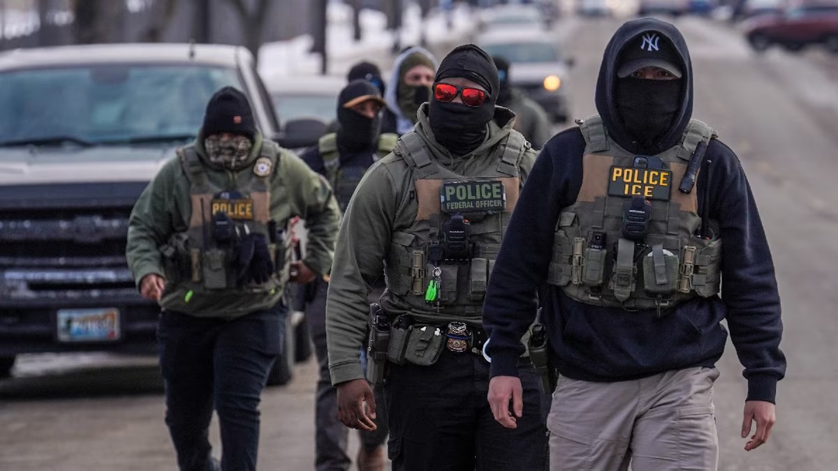 Migrante narra cómo sufrió una golpiza por agentes del ICE