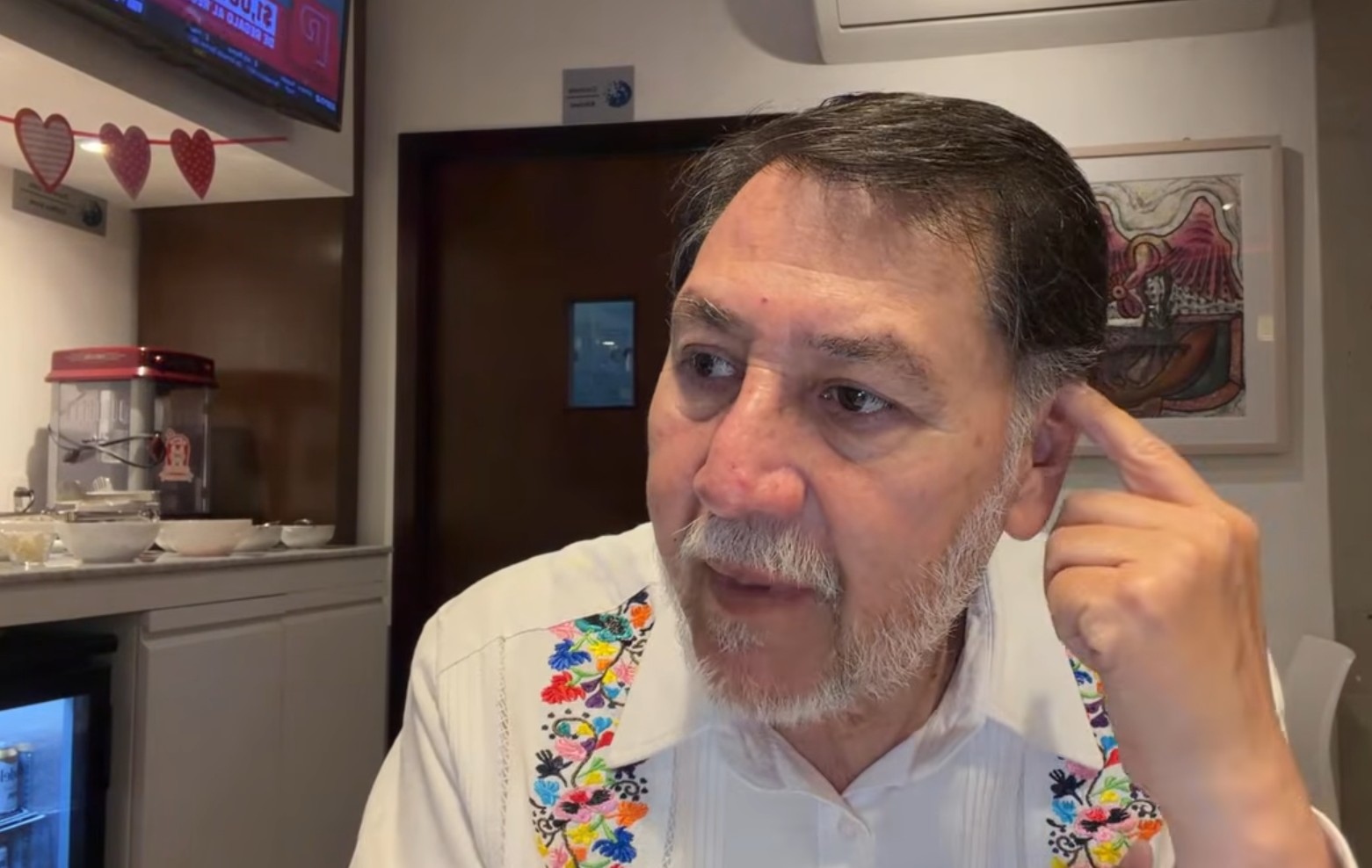 Noroña estalla contra la decisión de destituir a Marx Arriaga