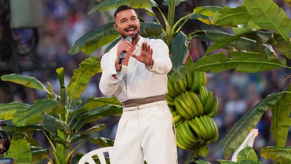 Ricky Martin se presenta en medio tiempo del Super Bowl