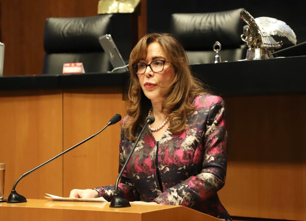 senadora Yeidckol Polevnski