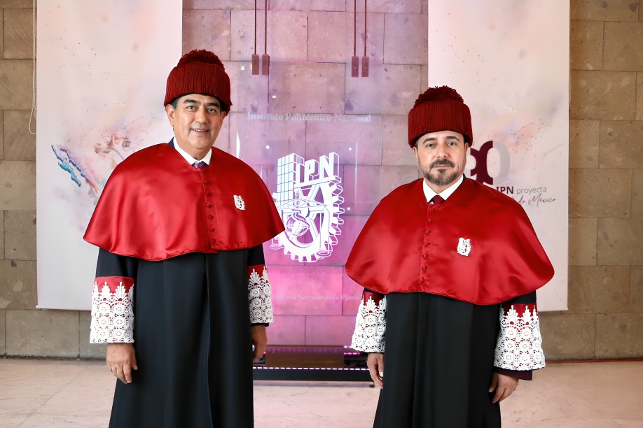 Sergio Salomón recibe Honoris Causa del IPN