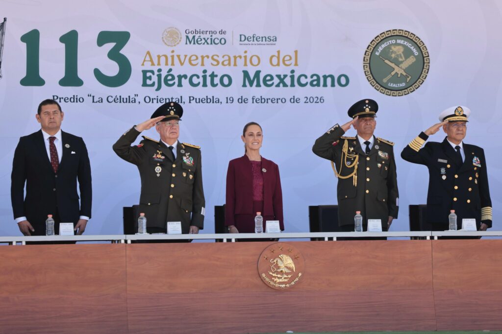 Sheinbaum participa en aniversario del Ejército