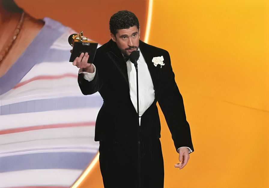 Eduardo Verástegui critica triunfo de Bad Bunny en los Grammy