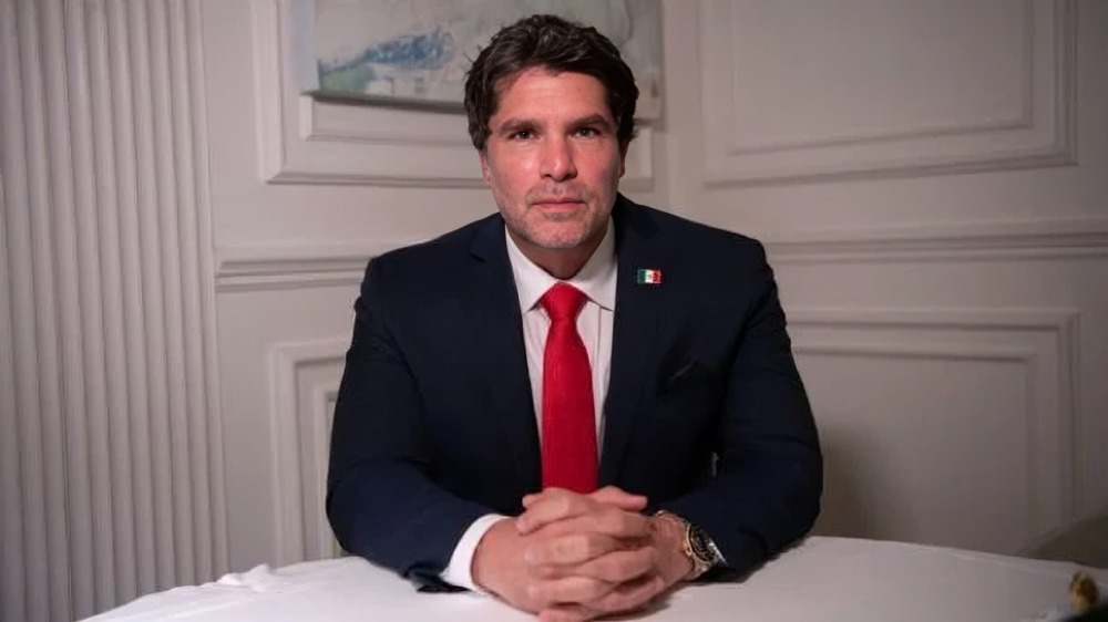 Verástegui pidió apagar la TV durante medo tiempo del Super Bowl